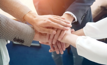 プロフェッショナルによる「丁寧な実務とコミュニケーション」